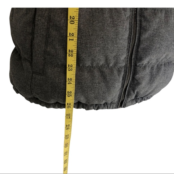 Tweedt Gray Puffer Coat Vest Full Zip front pockets Classic Vest Small Old Navy - Picture 8 of 11